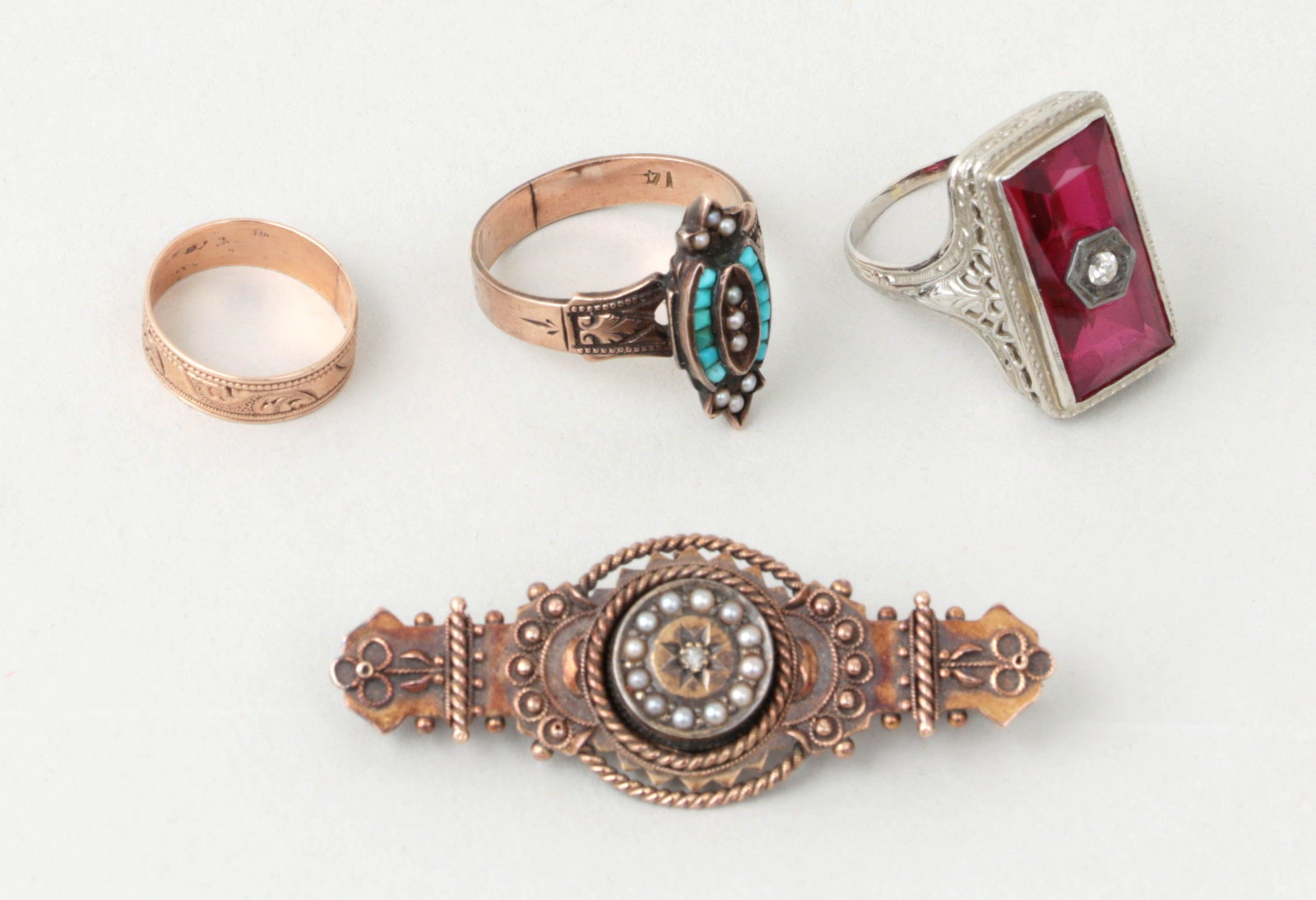 Group of (4) early 20th century gold jewelry: Group of (4) early 20th century gold jewelry, to include: 15k Victorian pin with round single cut diamond, hallmarked for Frederick Banks, Chester, 1908; 14k ring with turquoise and seed pearls, (band