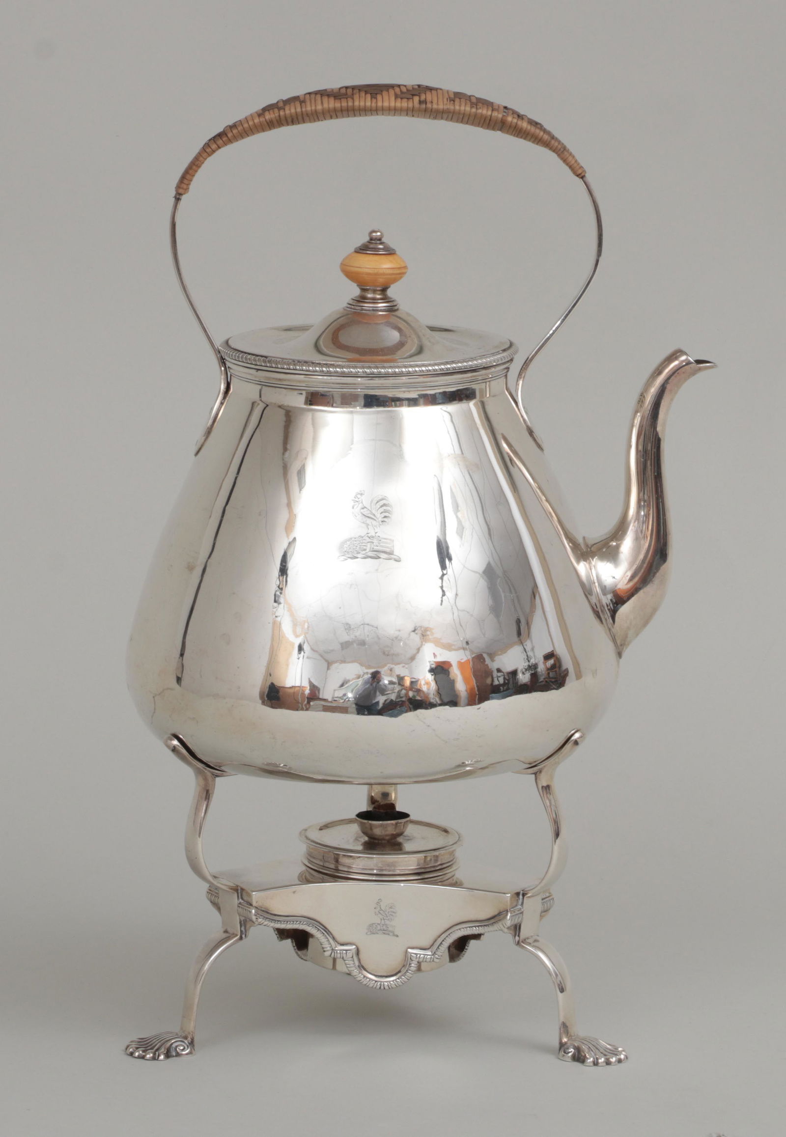 George III sterling silver hot water kettle: George III sterling silver hot water kettle with engraved rooster atop wheat sheaf to lid and body, and gadrooned rim to lid, fully hallmarked John Wakelin & William Taylor, London, 1783; with sterlin