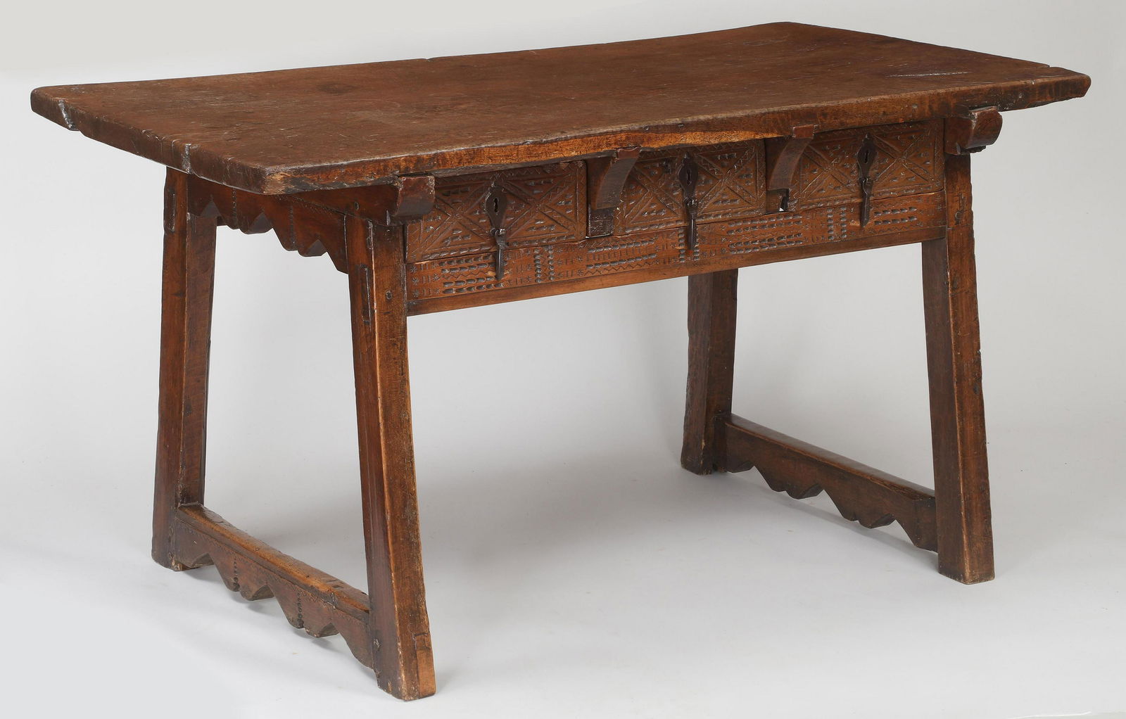 Spanish walnut table (1 of 8)