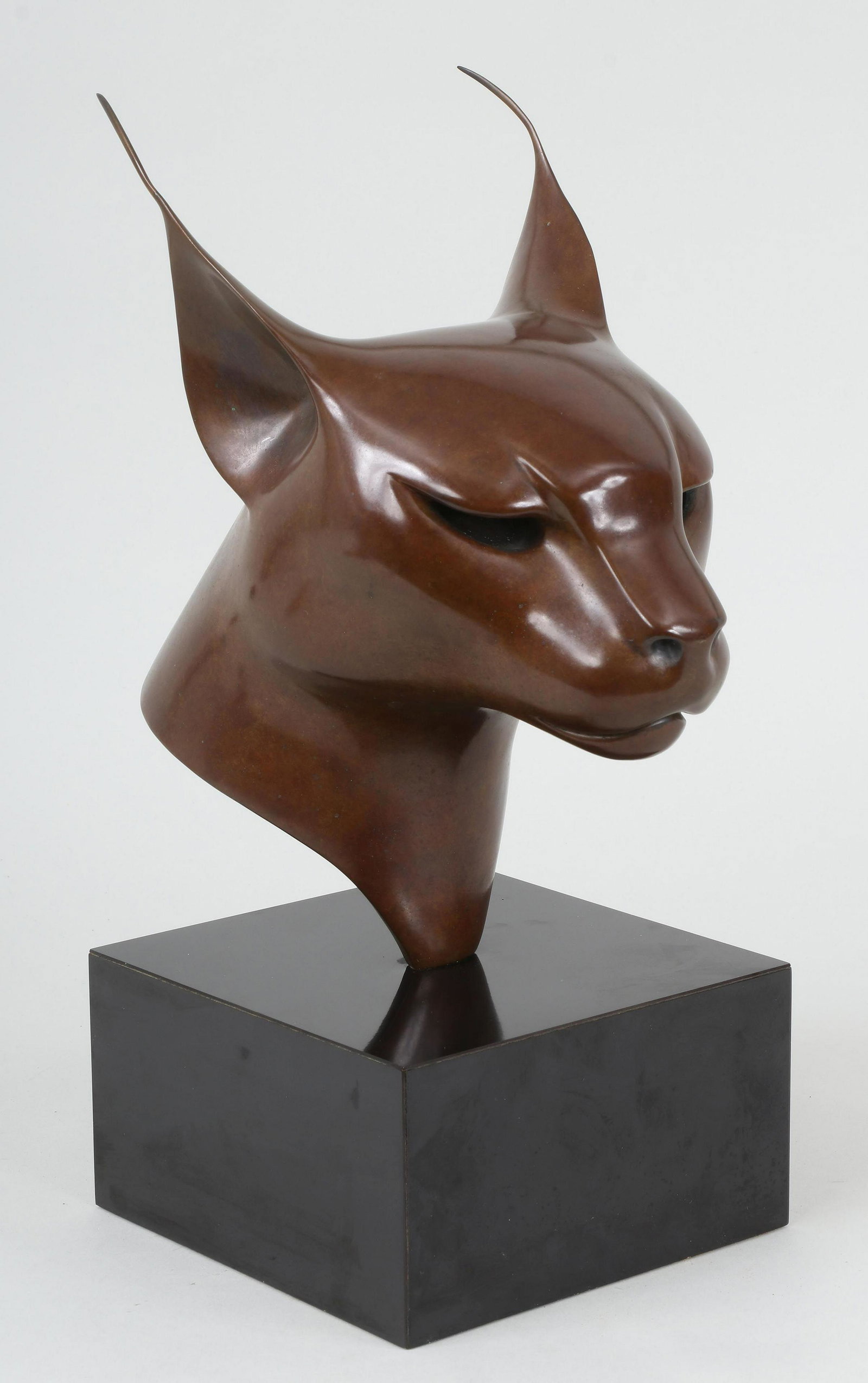 PAUL JEYNES (American, 1927-2017): PAUL JEYNES (American, 1927-2017), bust of lynx, 1989, bronze with brown patina, 1/9, signed, dated and numbered to back, along with Modern Art Foundry mark. Minor accretions. 13''h, 7''w, 10''d. Prov