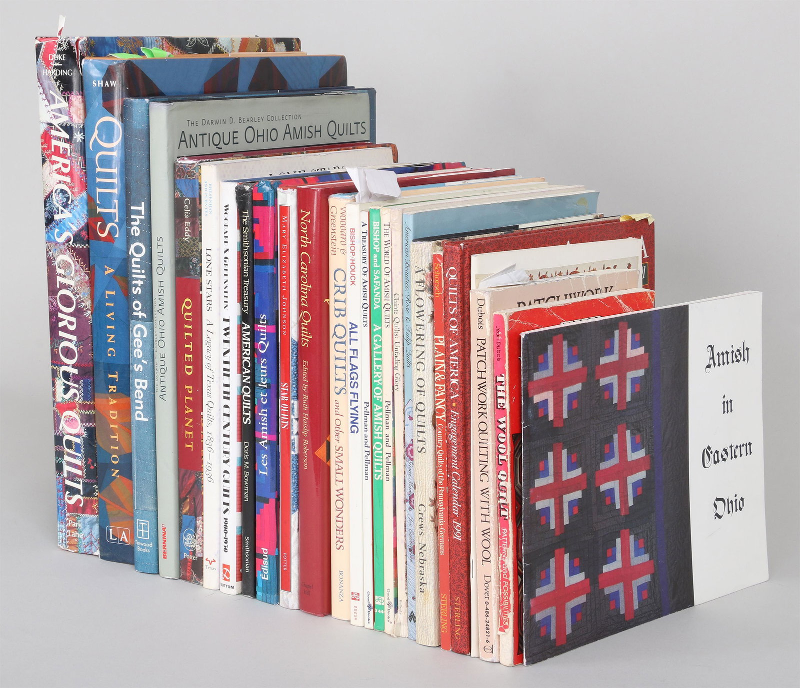Lot of (25) Quilt books: Lot of (25) Quilt books used by Laura Fisher in her research, to include: Duke and Harding, â€œAmerica's Glorious Quilts”, 1987; Shaw, â€œQuilts A Living Tradition”, 1995; Arnett e