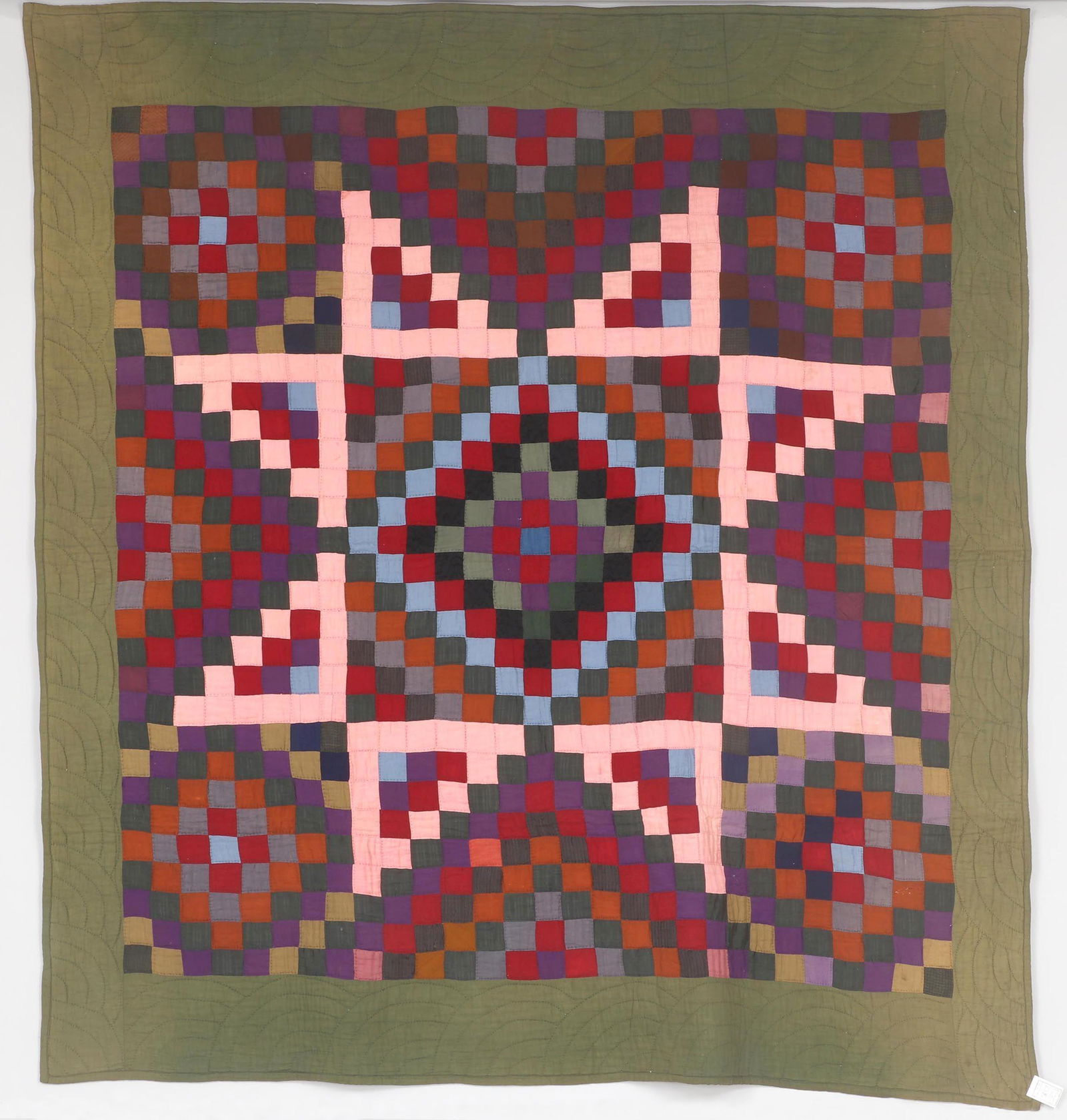 Bowmansville Star-Type pieced quilt: Bowmansville Star-Type pieced quilt with Sunshine and Shadow corner elements and olive green border, circa 1900-1910, wool. Some discoloration to border. 72''h, 67''w. Provenance: Estate of Laura Fish
