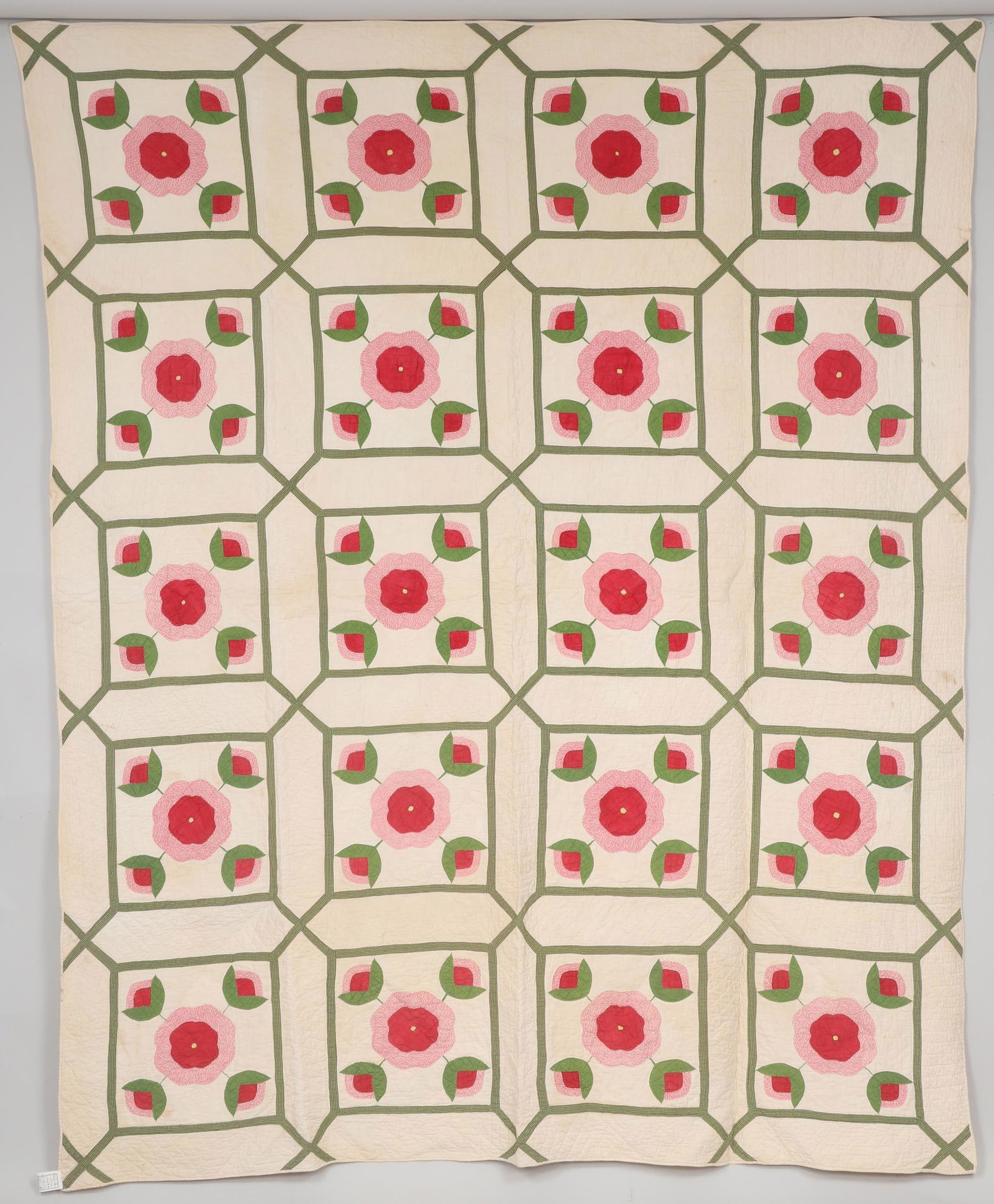 Foundation Rose-in-a-Maze applique quilt (1 of 9)