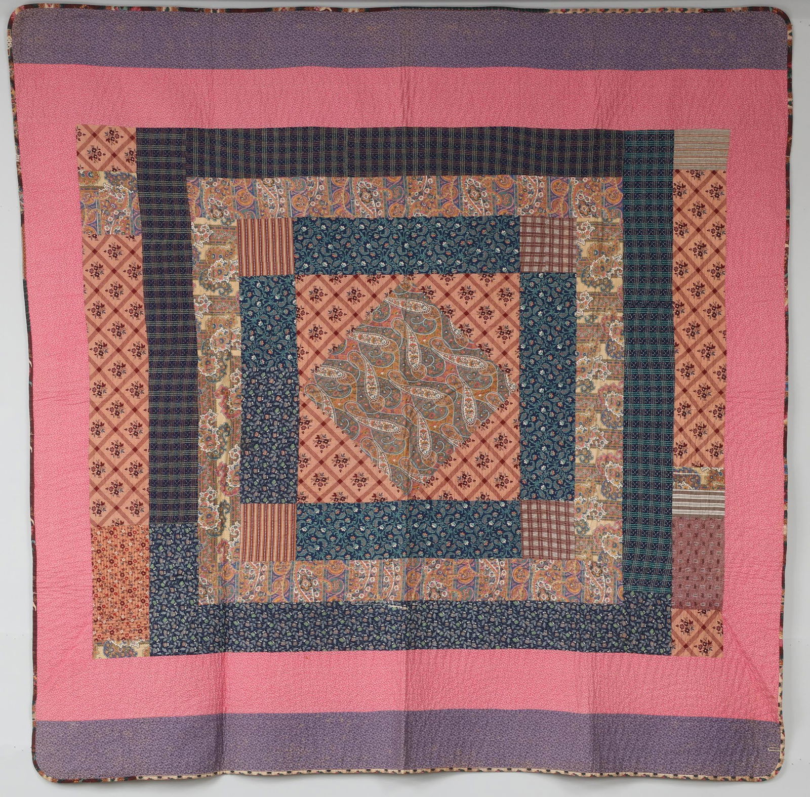 English or Welsh Framed Center Medallion quilt (1 of 7)
