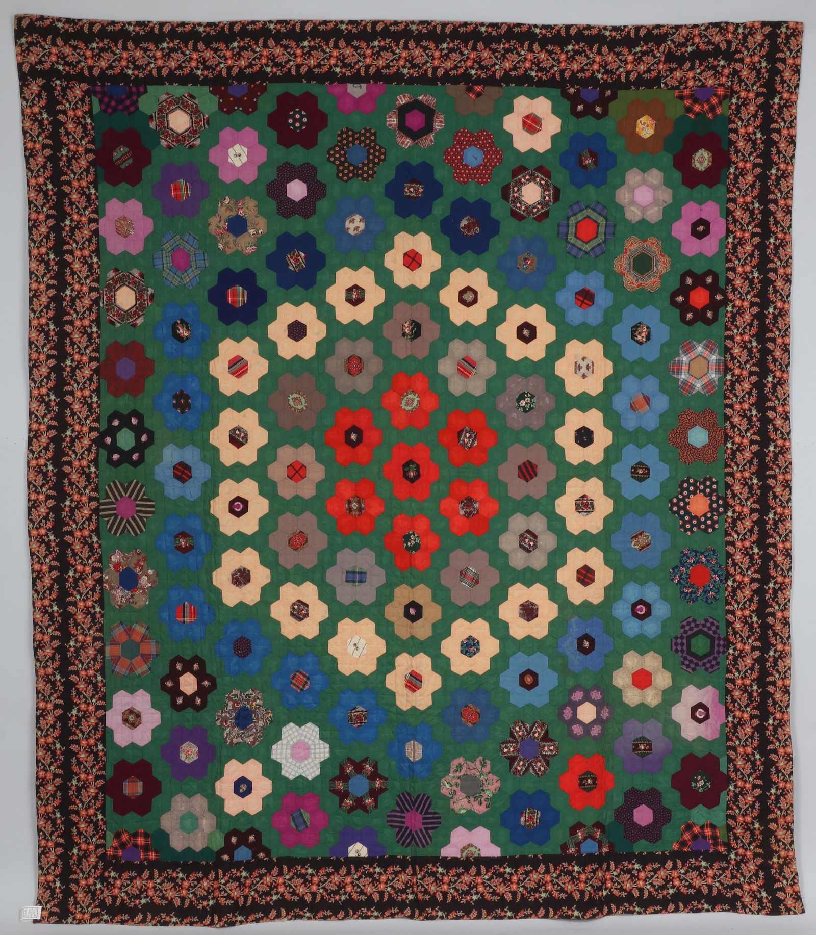 Mosaic or Honeycomb Medallion quilt (1 of 11)