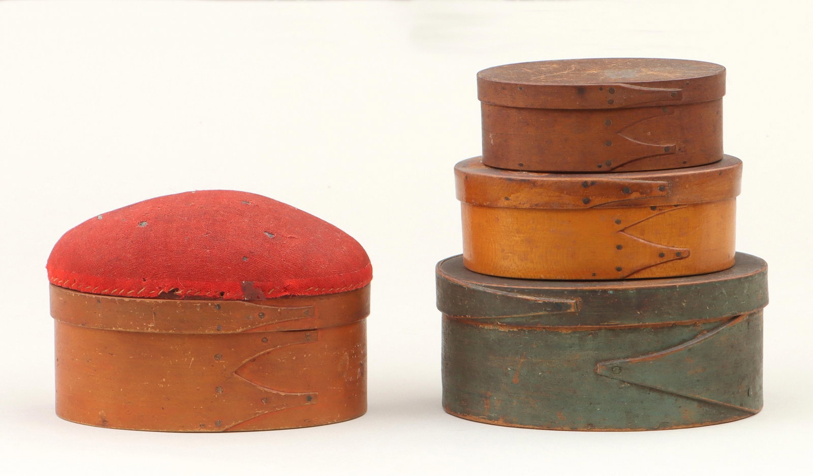 Group of (4) oval pantry boxes: Group of (4) oval pantry boxes, to include: Shaker sewing box having lid with pin cushion on top and pieces of fabric tacked inside, possibly 17th/18th century, (tears and losses to fabric on pin cush