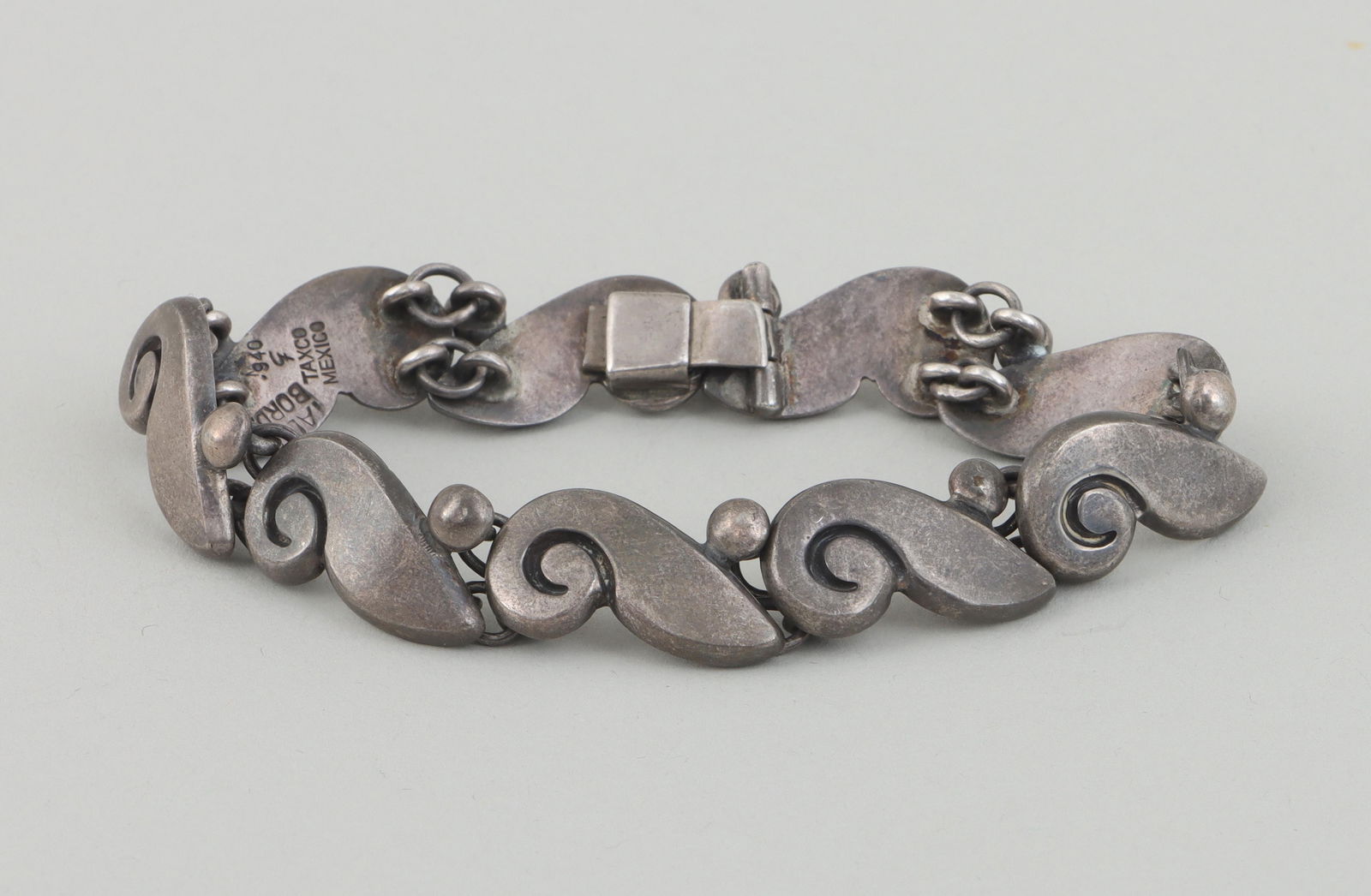 Hector Aguilar and Taller Borda .940 Silver Bracelet (1 of 4)