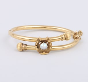 Chinese 20k Gold Bangle with Horseshoe