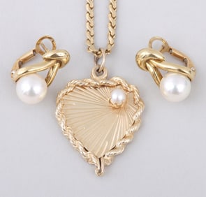 Group of (2) Pearl and Gold Jewelry