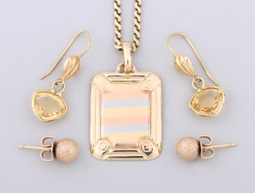 Group of (3) 18k and 14k Gold Jewelry