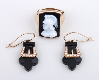 Group of (2) Onyx and 10k Gold Jewelry