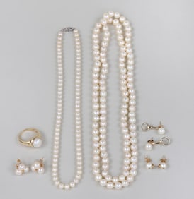 Group of (6) Pearl Jewelry