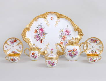 KPM Parcel Gilt Porcelain Eight-Piece Tea Set (1 of 14)