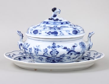19th Century Meissen Porcelain Tureen with Underplate