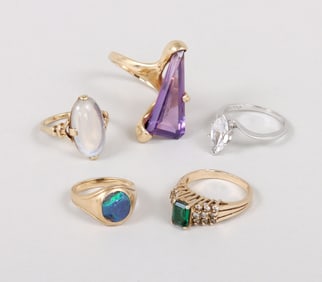 Group of (5) 14k Gold Rings