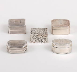 Group of (5) English nutmeg graters in sterling silver cases, Birmingham, 19th century.: Group of (5) English nutmeg graters in sterling silver cases, Birmingham, 19th century.All with pierced metal grates, to include: George III octagonal grater, Thomas Willmore, 1802, the hinged lid hav