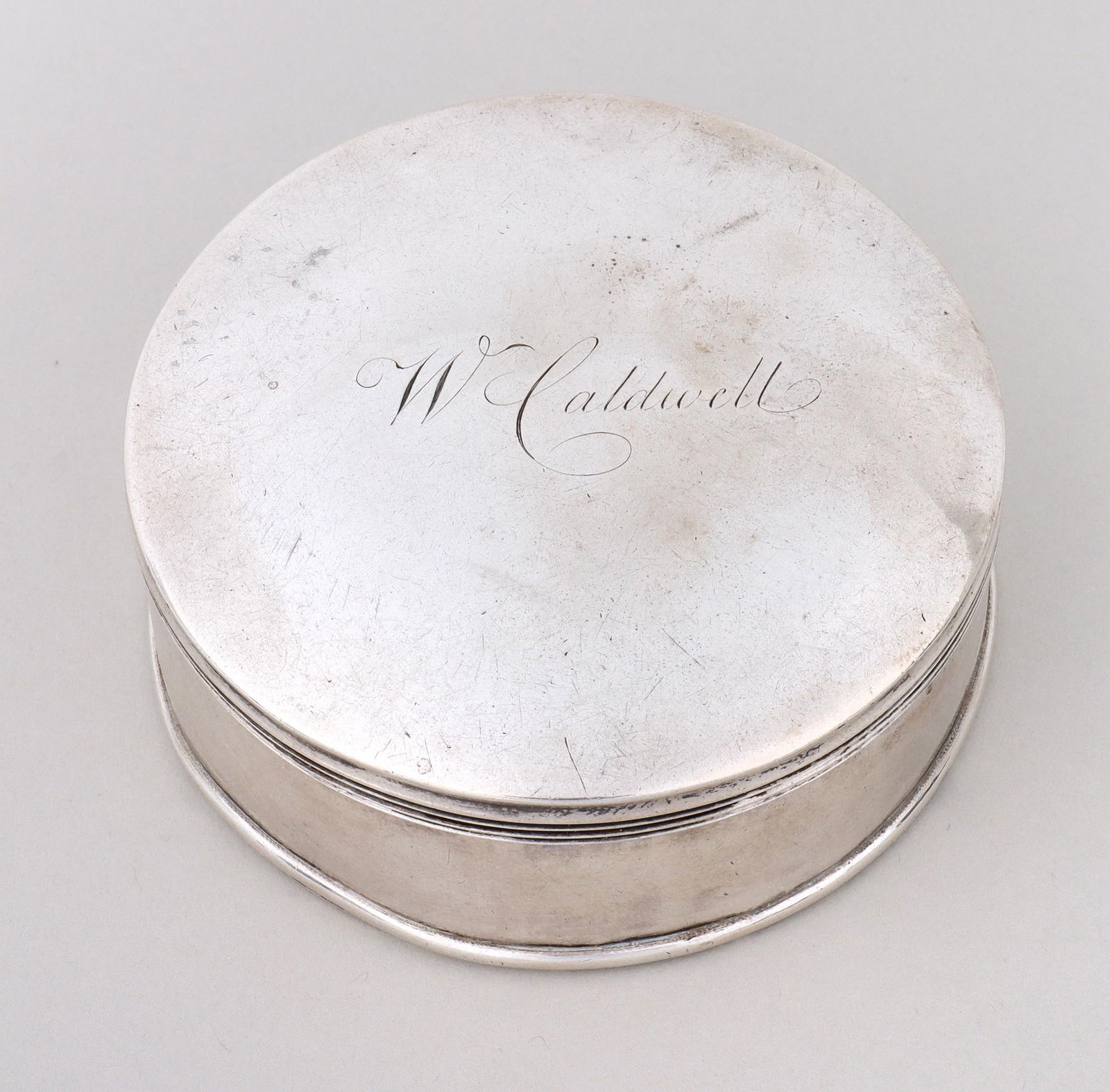 Federal period covered circular box, Isaac Hutton, Albany, NY, dated 1808. (1 of 7)