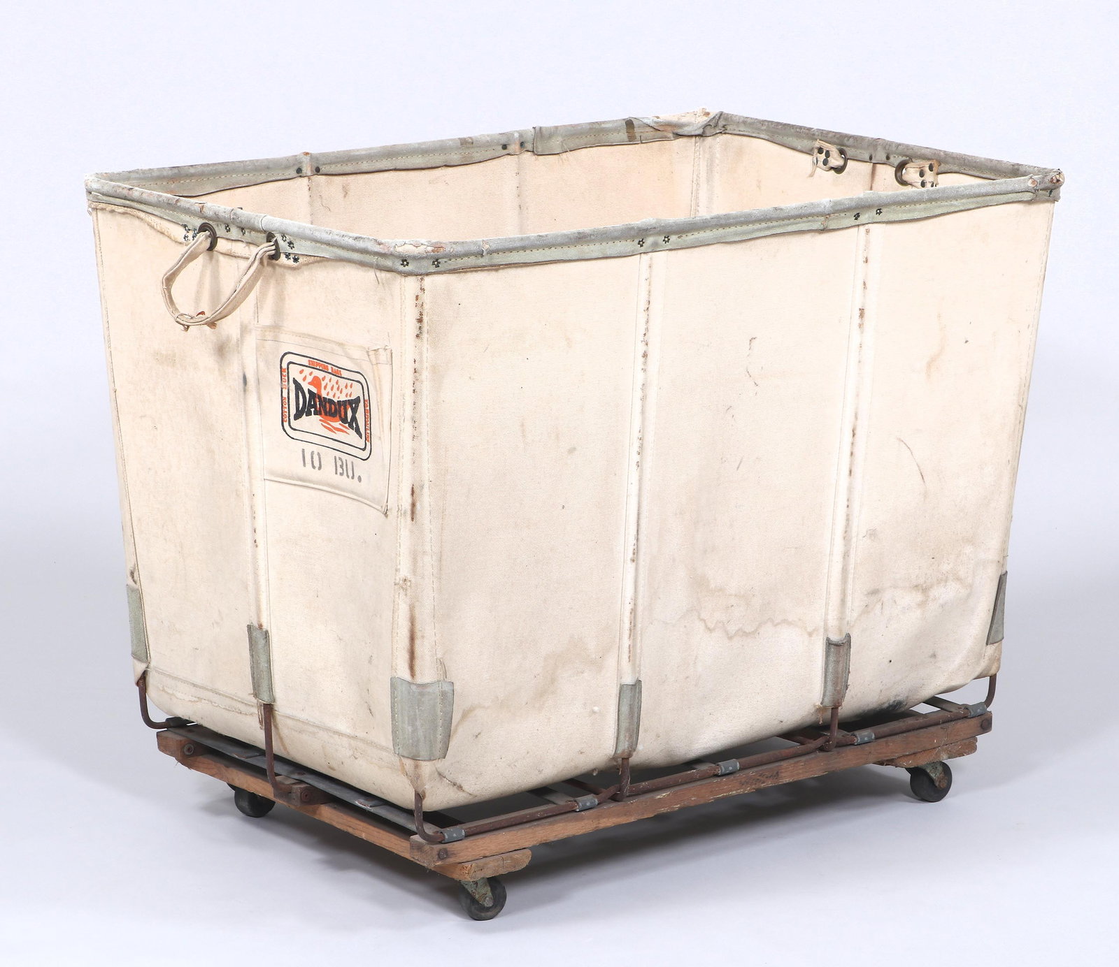 Dandux Industrial Canvas Laundry Cart: Dandux Industrial Canvas Laundry Cart 29 1/2 x 37 x 25 in. (74.9 x 94 x 63.5 cm.)