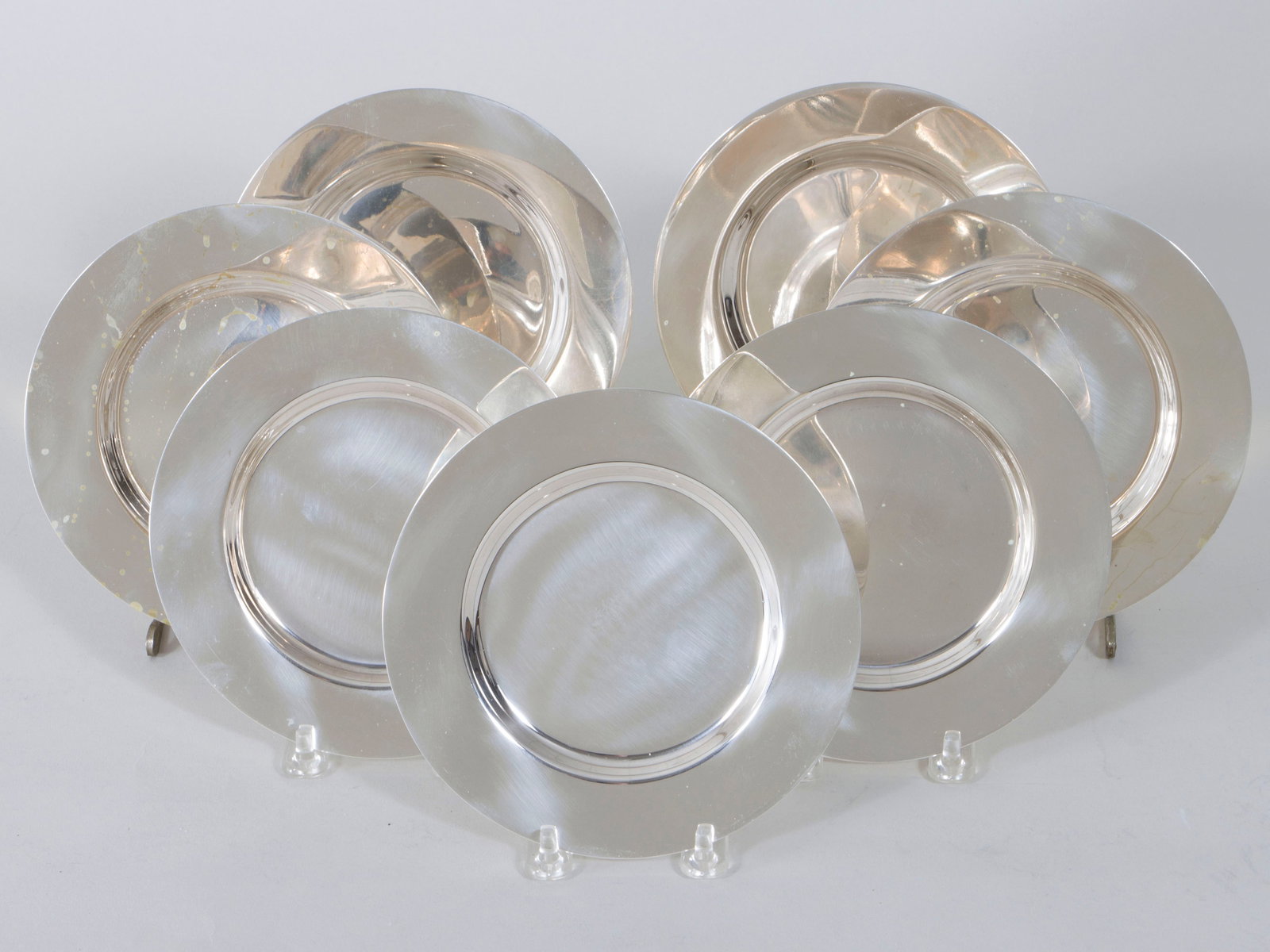 Set of (7) American Sterling Silver Bread Plates (1 of 5)
