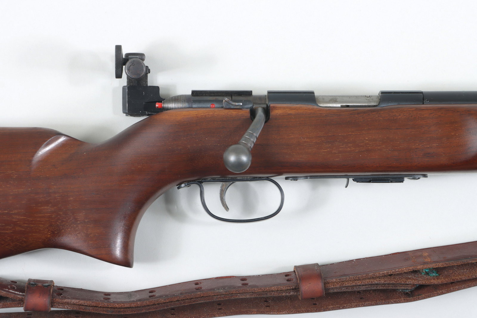 Remington 513-T Matchmaster 22LR Target Rifle: Remington 513-T Matchmaster 22LR Target Rifle The heavy target barrel measures 27" with a Lyman-hooded front sight and a Redfield adjustable target sight in the rear. The barrel is marked "Remington A