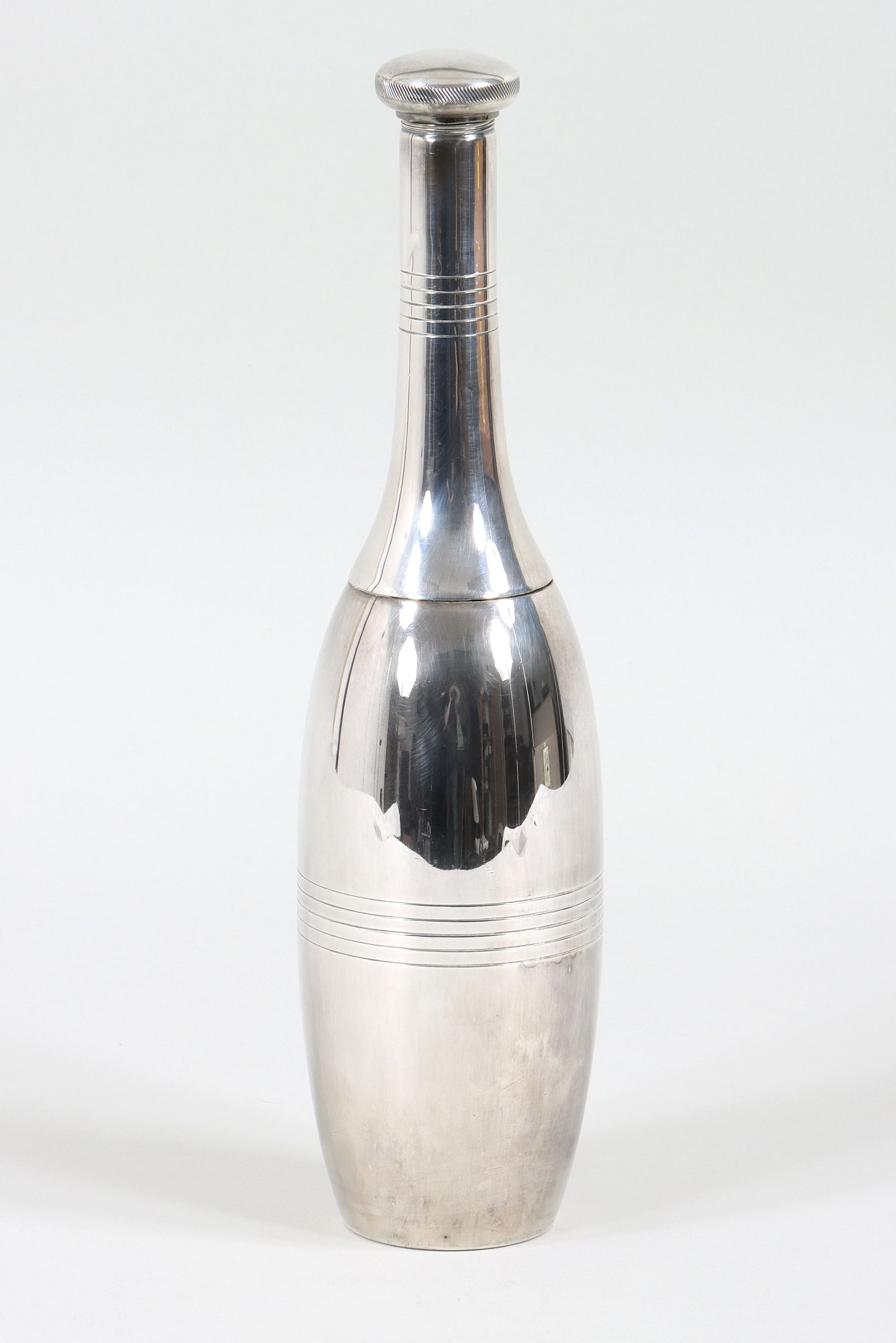 Dunhill Silverplate Cocktail Shaker (1 of 5)