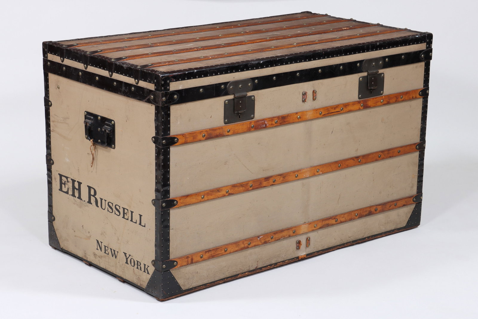 19th Century Louis Vuitton Trunk - 7