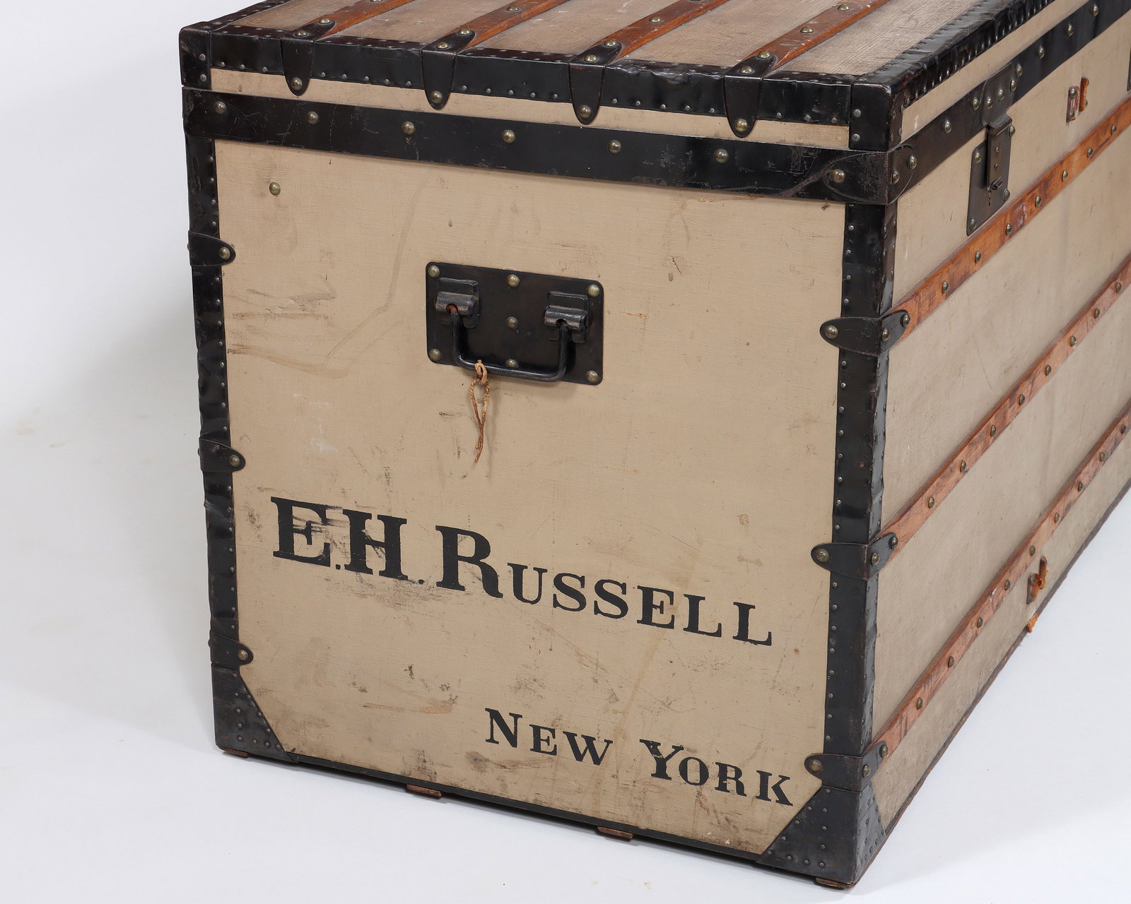 19th Century Louis Vuitton Trunk - 8
