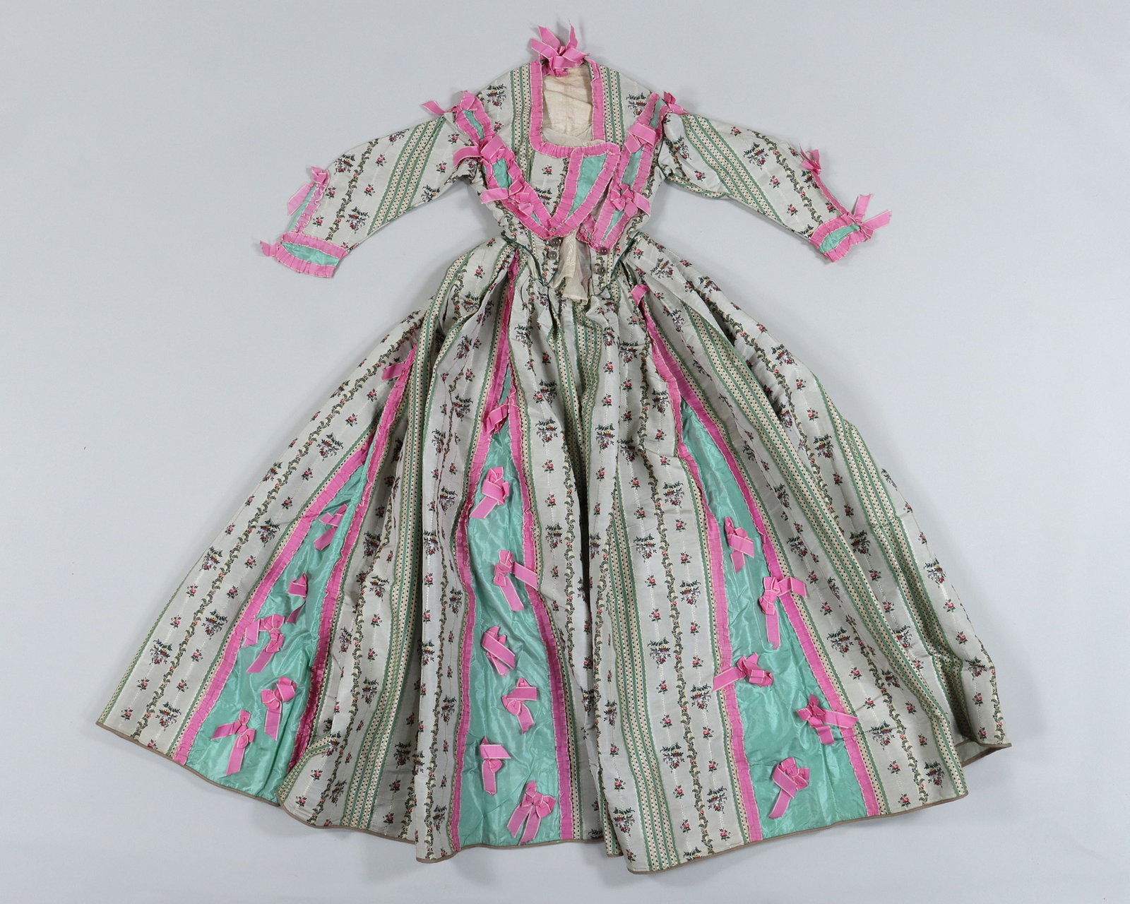18C/19C Embroidered Dress (1 of 10)