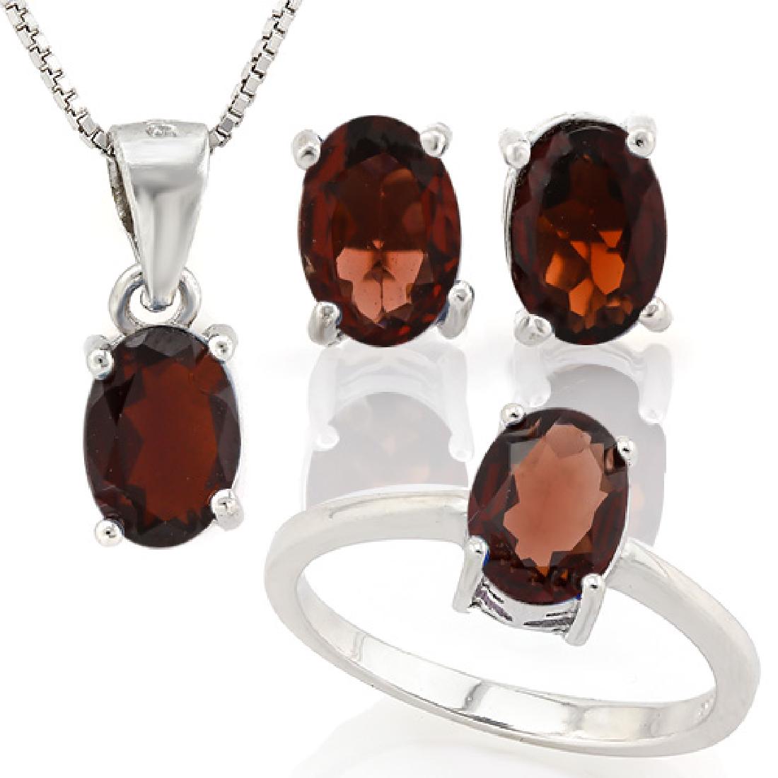 ELEGANT 925 STERLING SILVER SET WITH GARNET (1 of 2)