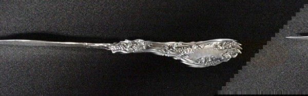 Master Butter Wm A Rogers Oneida LaConcorde 1910: Master Butter in the "LaConcorde" 1910 pattern by William A Rogers/Oneida measuring 7 1/4" in good condition no damage