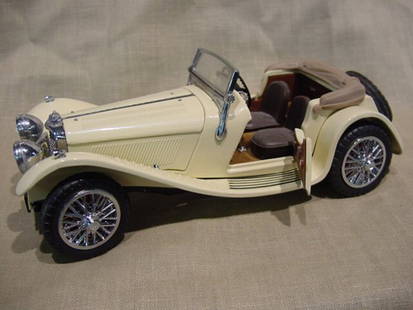 Franklin Mint 1/24 Scale 1938 Jaguar SS-100: Die Cast model was produced in 1986