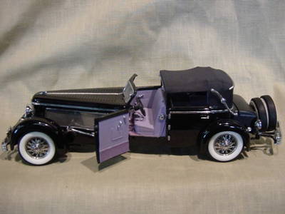 3043: Franklin Mint 1/24 Scale 1940 Duesenberg