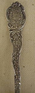 Sterling souvenir Wisconsin Dells spoon: Sterling souvenir Wisconsin Dells spoon Spoon is 5 5/8" long with "Dells" engraved in bowl of spoon, made by Towle silver co.