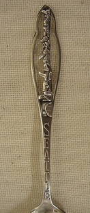 Seattle sterling souvenir spoon, totem pole desig: Seattle sterling souvenir spoon, totem pole design Spoon is 5 1/2" long with totem pole cut design in handle and made be Jos. Mayer & Bros silver co.