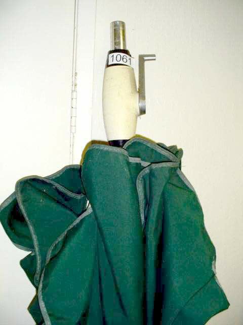 Finkel green patio unbrella in bag
