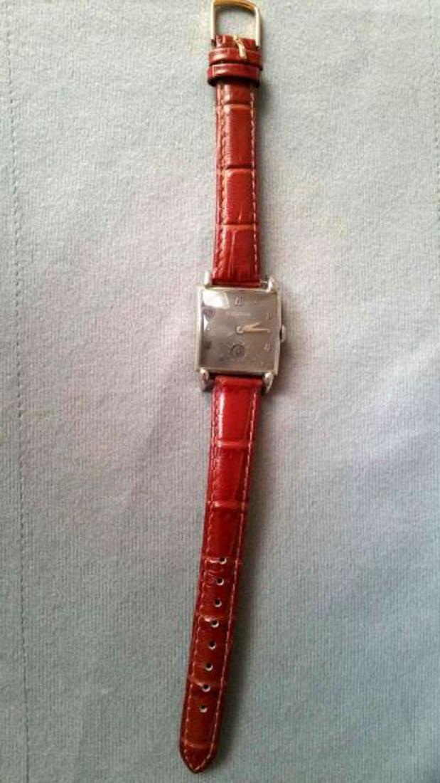 Bulova 5th Ave New York Wrist Watch (1 of 5)