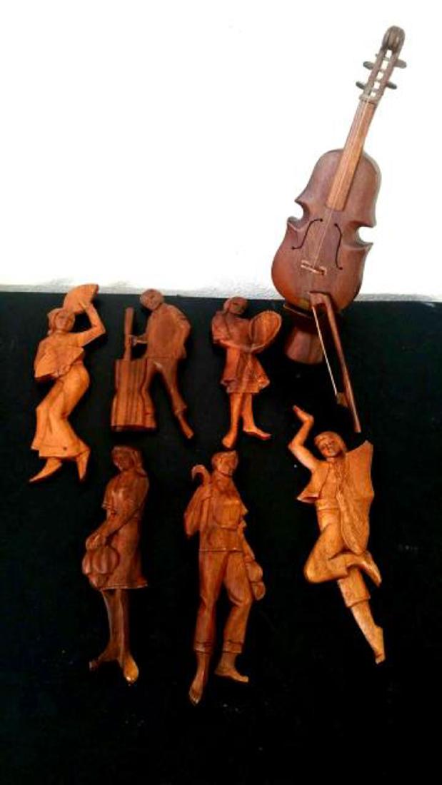 SIX CARVED WOOD FIGURES, and a 13" CARVED WOOD VIOLIN (1 of 5)