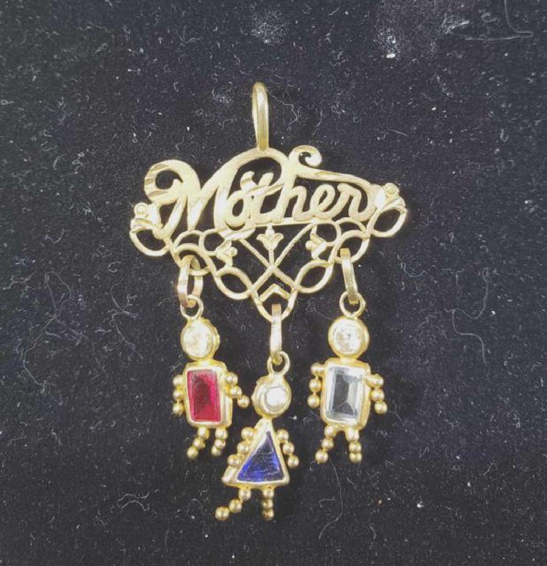 14k Yellow Gold Mother Charm: 14k Yellow Gold Mother Charm 4.5 grams tw.