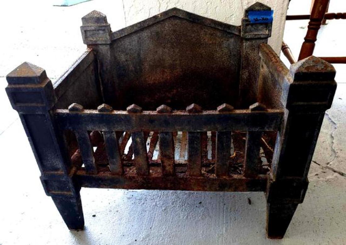 ANTIQUE FIRE BOX, FIRE GRATE, OR FIRE BASKET (1 of 7)