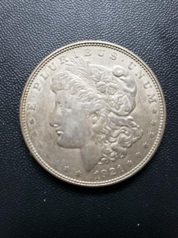 1921  D Morgan Silver Dollar (1 of 2)