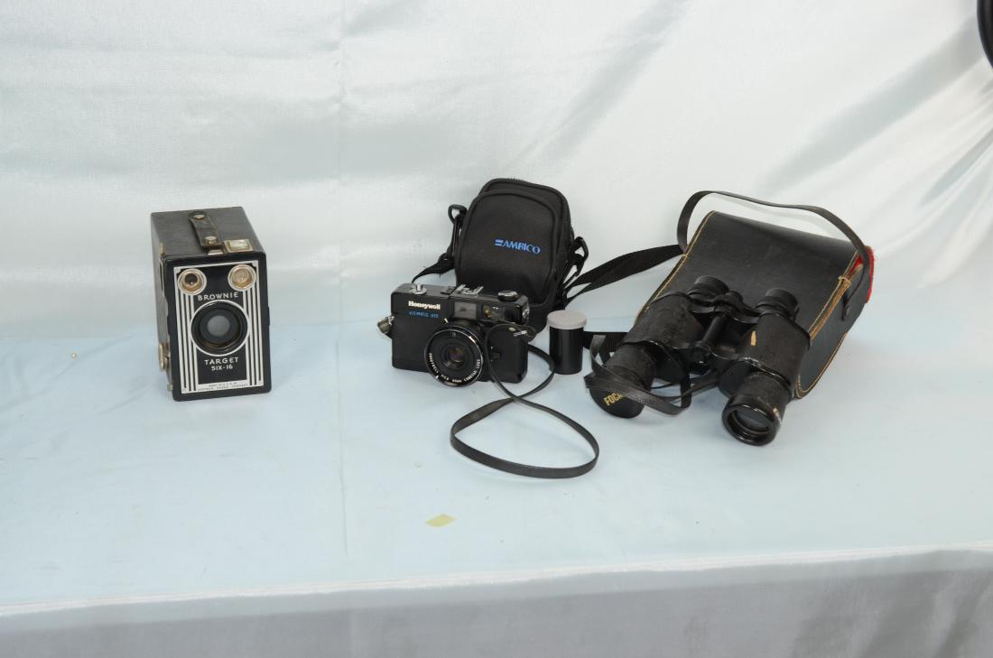VINTAGE CAMERAS & BINOCULARS/BROWNIE, HONEYWELL (1 of 10)