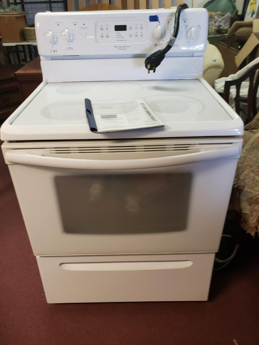 FRIGIDAIRE GALLERY SERIES ELECTRIC RANGE: Wow, this is in beautiful condition, is self-cleaning, has ceramic cooktop, with ES200/300 controls. About $500 when new.