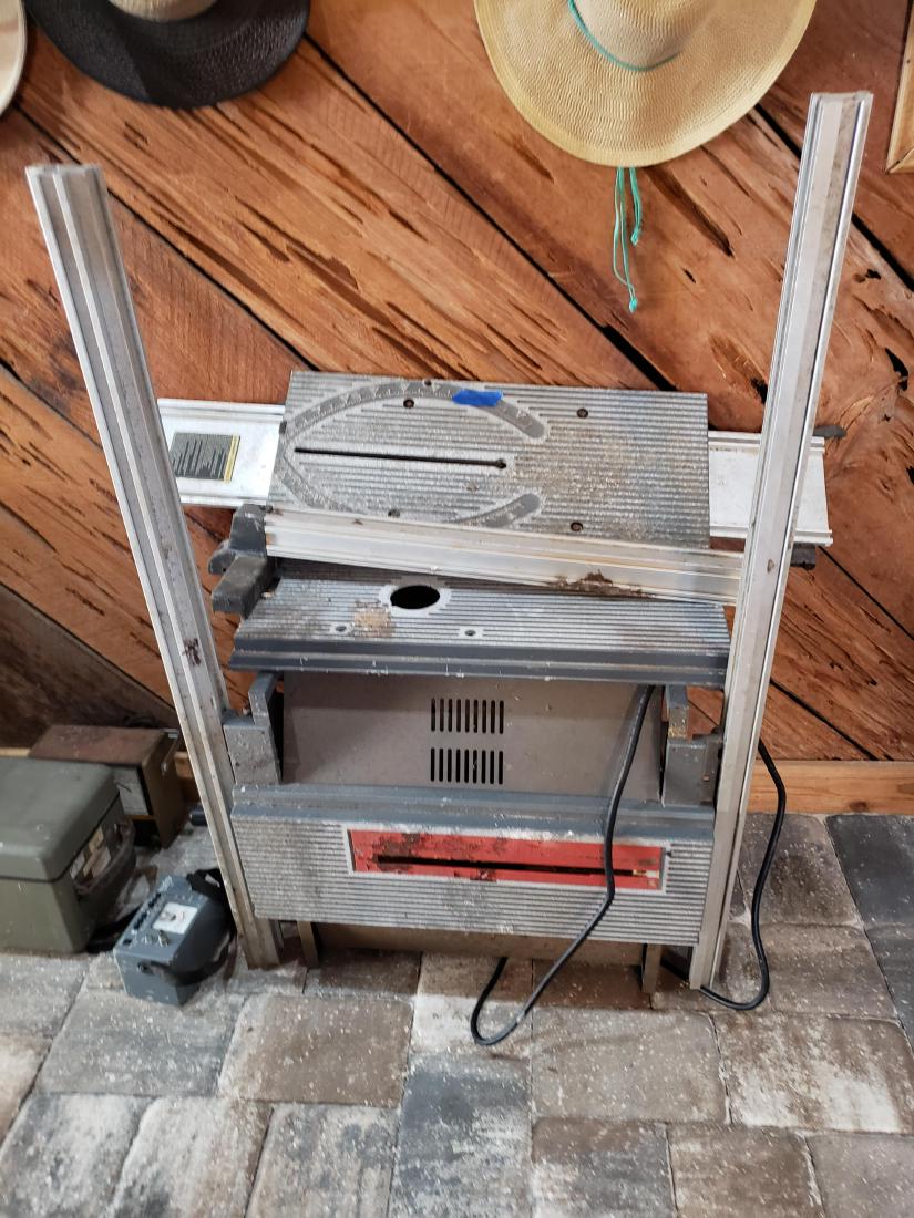 CRAFTSMAN 10-INCH TABLE SAW (1 of 6)