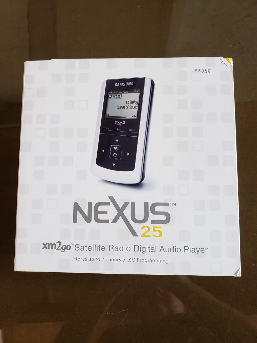 SAMSUNG NEXUS SATELLITE RADIO DIGITAL AUDIO PLAYER YP-x (1 of 3)