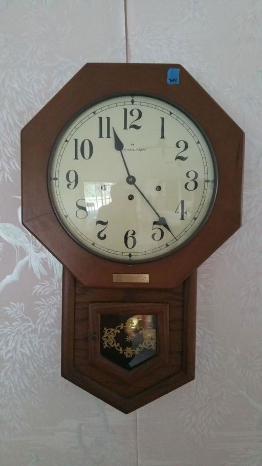 Hamilton Clock For General Motors 25 Years Service Mar 15 2019 Premier Auction House Inc In Fl