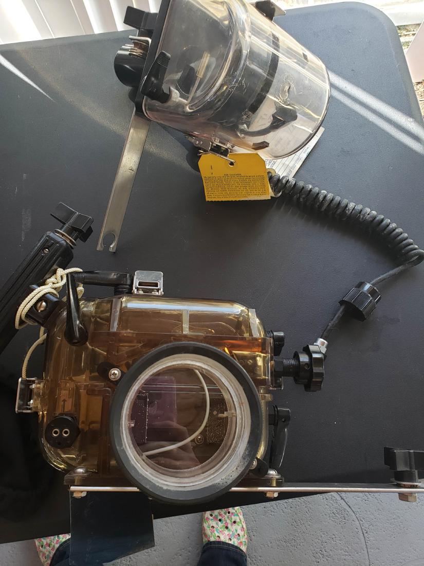 PHOTOGRAPHY - ACCESSORIES FOR UNDERWATER PHOTOS (1 of 6)