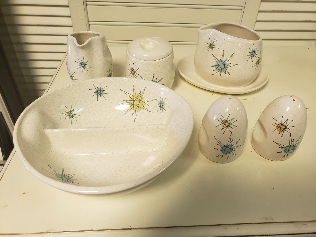 GLADDING MCBEAN FRANCISCAN WARE ATOMIC STARBURST SERVE: 1954 Gladding McBean Franciscan Ware Atomic Starburst serving pieces. INCLUDES DIVIDED SERVING BOWL, SALT AND PEPPER, SUGAR AND CREAMWER, GRAVY. These are so much fun, they just remind us of the Jetso