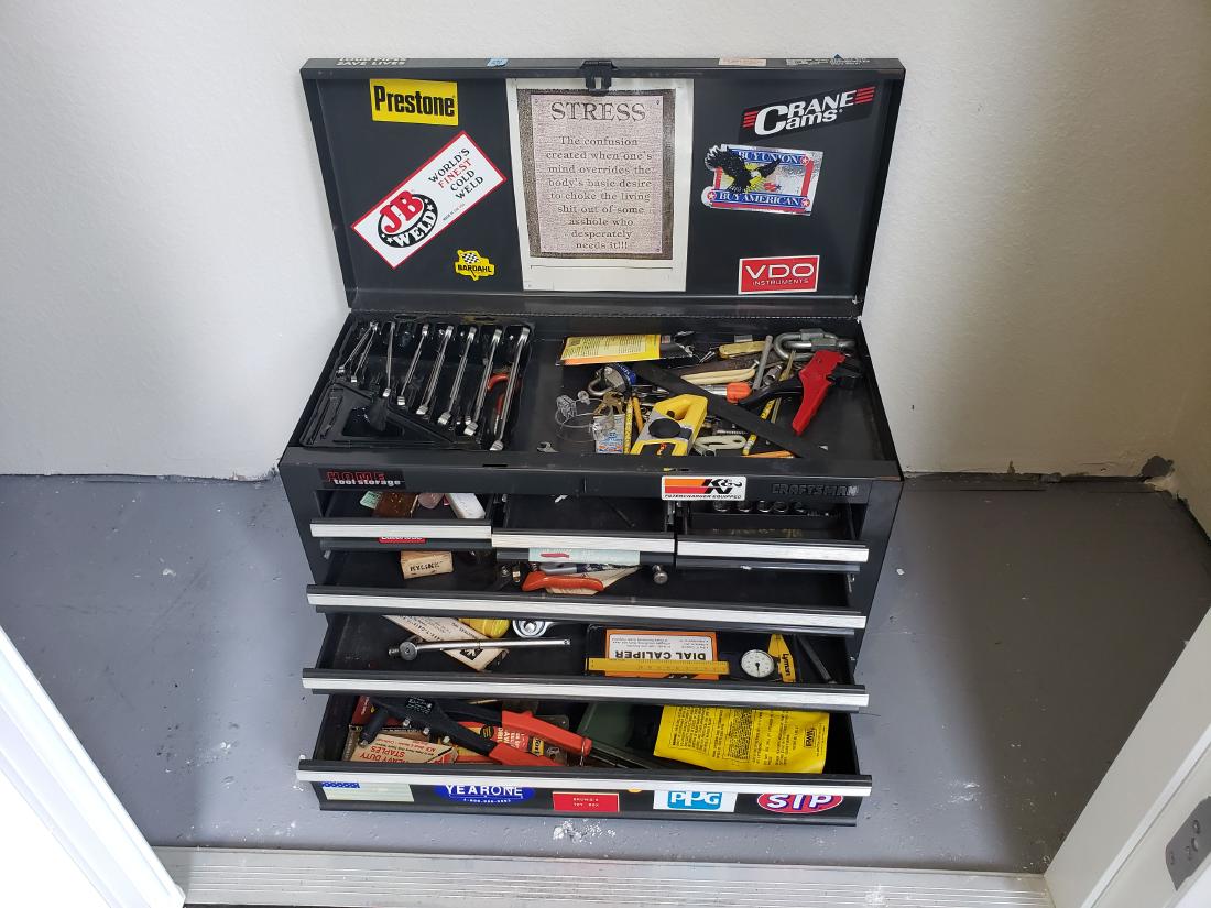CRAFTSMAN METAL TOOL BOX WITH A TON OF CRAFTSMAN TOOL: Wow, there's so much in here that I cannot list it all. But take a look and you are going to like this lot!