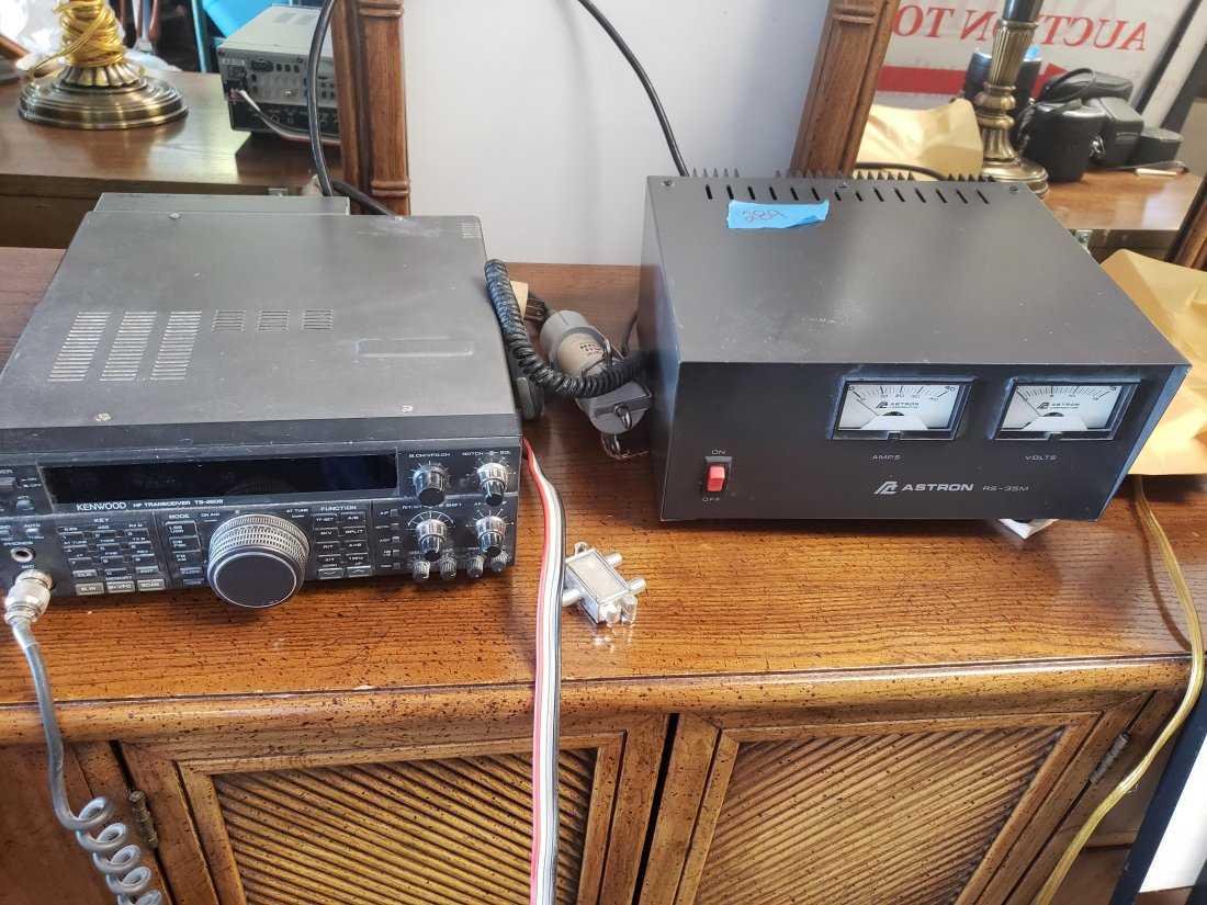 Kenwood HF Transceiver TS-450S and Astron RS-35 M (1 of 10)