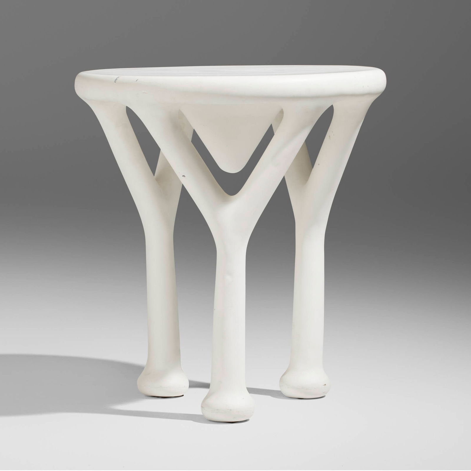 John Dickinson, Y table, model 118: John Dickinson Y table, model 118 USA, c. 1976lacquered resin 21.5 h x 20 dia in (55 x 51 cm) Provenance: Private Collection, Connecticut Literature: <